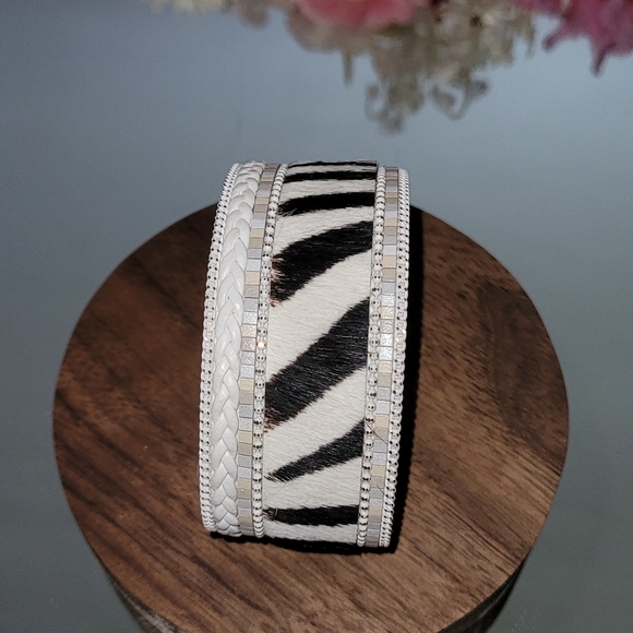 Handmade faux cowhide zebra print bracelet - Picture 2 of 4